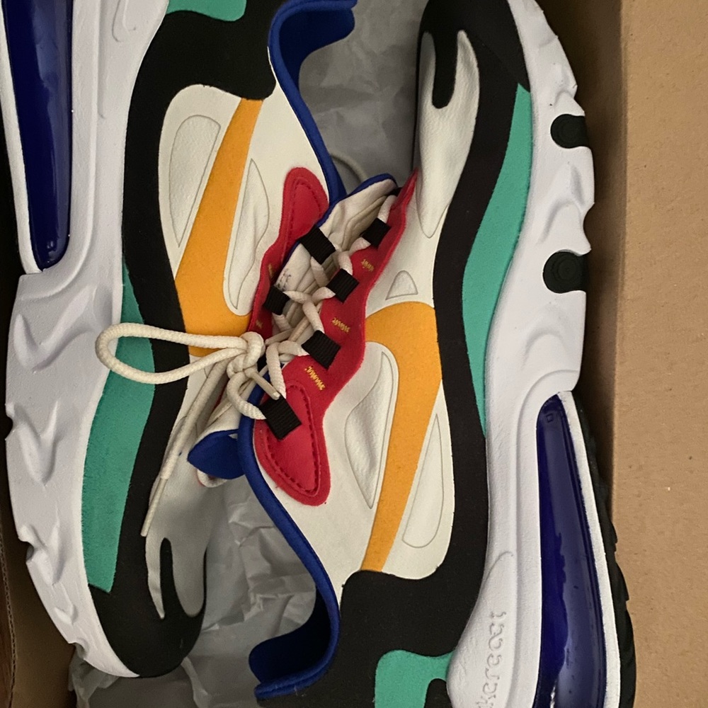 NIKE AIR MAX PLUS